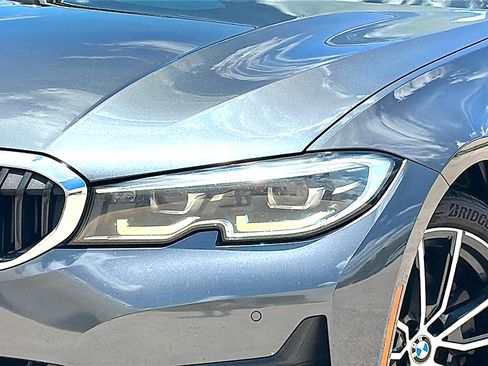 Used 2021 BMW 330i Sedan w/ Convenience Package RWD image 4