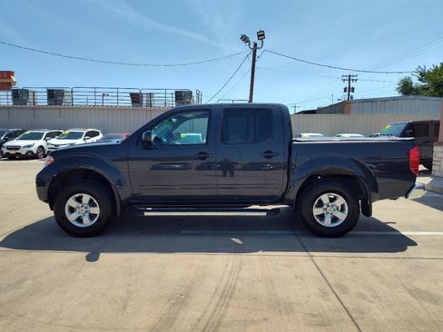Used 2013 Nissan Frontier SV w/ SV Value Truck Pkg AWD/4WD image 7