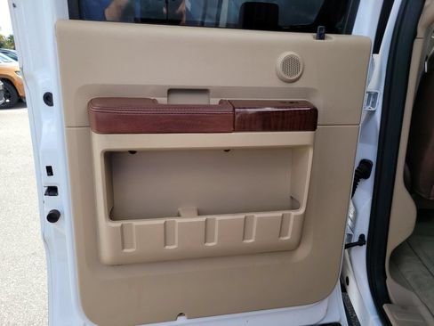 Used 2011 Ford F350 King Ranch w/ King Ranch w/Chrome Pkg AWD/4WD image 9