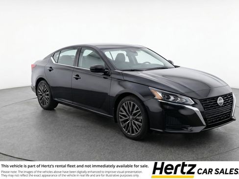 Used 2025 Nissan Altima 2.5 SV FWD image 1