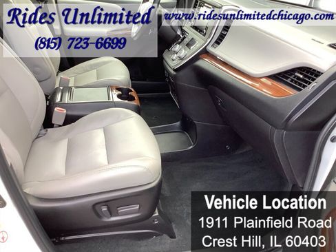 Used 2018 Toyota Sienna Limited Premium w/ Carpet Mat Package AWD/4WD image 40