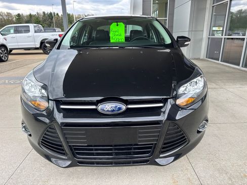 Used 2014 Ford Focus Titanium FWD image 9