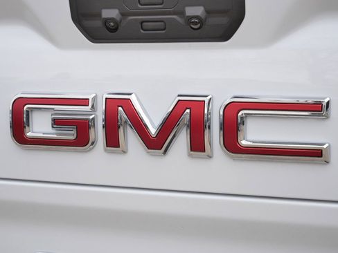 New 2026 GMC Sierra 1500 SLT w/ SLT Premium Plus Package image 13