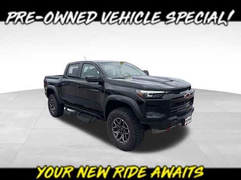Used 2024 Chevrolet Colorado ZR2 w/ ZR2 Convenience Package III AWD/4WD image 1