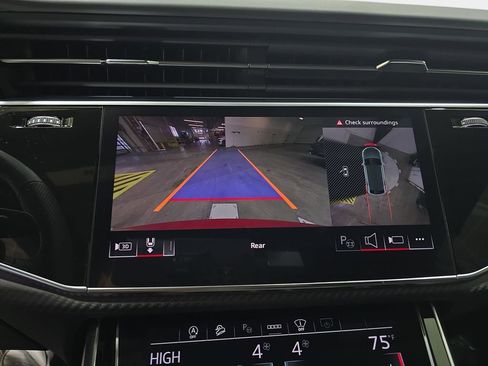 New 2025 Audi SQ8 Prestige image 23