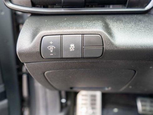 Used 2025 Hyundai Elantra Sport FWD image 18