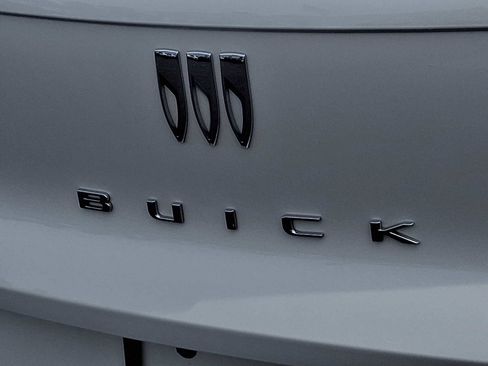 Certified 2024 Buick Envista Sport Touring FWD image 30