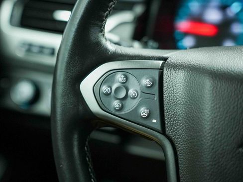 Used 2019 Chevrolet Suburban Premier image 33