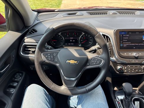 Used 2022 Chevrolet Equinox Premier image 14