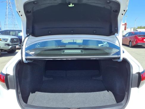 Used 2025 Toyota Corolla LE FWD image 7