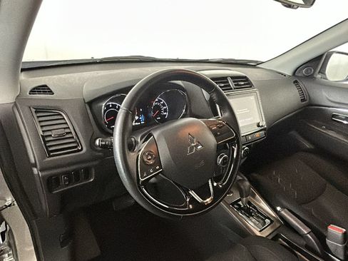 Used 2025 Mitsubishi Outlander Sport LE AWD/4WD image 14