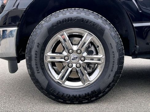 Used 2025 Ford F150 XLT w/ Equipment Group 301A Standard AWD/4WD image 7