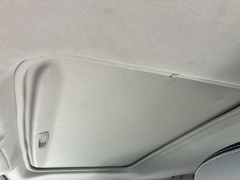 Used 2020 Toyota RAV4 Limited AWD/4WD image 16