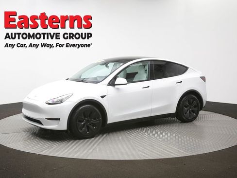 Used 2022 Tesla Model Y Long Range image 52