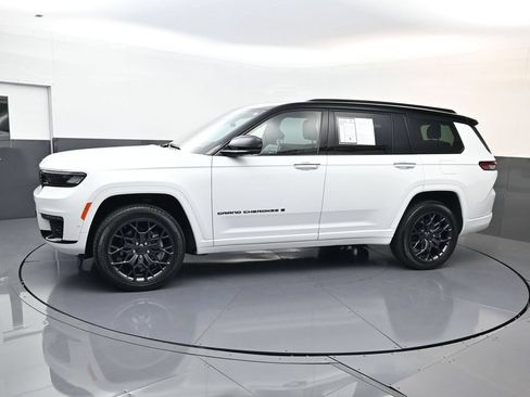 Used 2025 Jeep Grand Cherokee L Summit AWD/4WD image 6