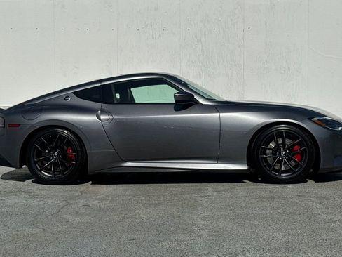 Used 2024 Nissan Z Performance w/ Floor Mat Package RWD image 2