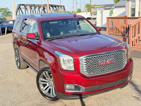 Used 2017 GMC Yukon Denali w/ Open Road Package AWD/4WD image 3