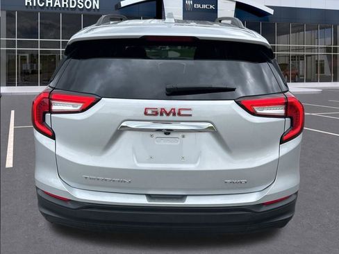 Used 2022 GMC Terrain SLE w/ Driver Convenience Package AWD/4WD image 5