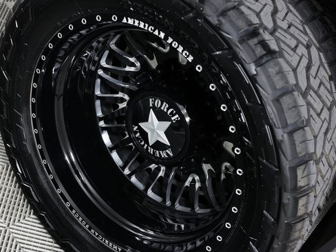 Used 2024 Ford F450 Platinum w/ FX4 Off-Road Package image 62