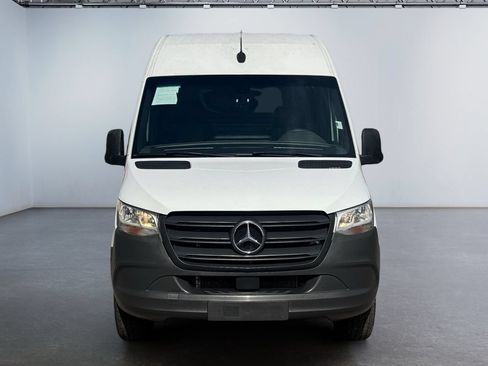 Used 2023 Mercedes-Benz Sprinter 2500 image 2
