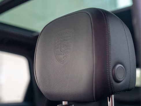 Used 2024 Porsche Cayenne image 13