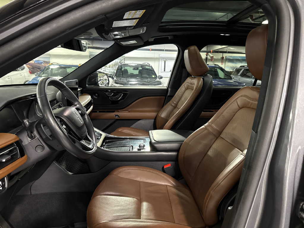 Used 2023 Lincoln Aviator Reserve w/ Equipment Group 201A AWD/4WD image 11