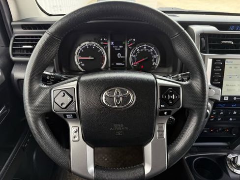Used 2020 Toyota 4Runner Limited image 14