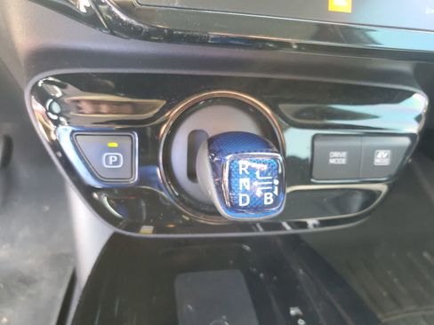 Used 2019 Toyota Prius Limited w/ Premium Convenience Package FWD image 16