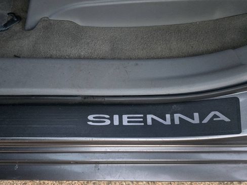 Used 2012 Toyota Sienna LE FWD image 54