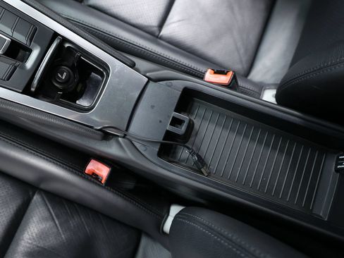 Used 2015 Porsche 911 Carrera image 36