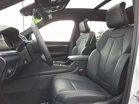 New 2025 Jeep Grand Cherokee L Overland w/ Advanced Protech Group III image 8