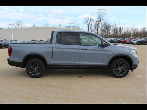 New 2026 Honda Ridgeline Sport image 3