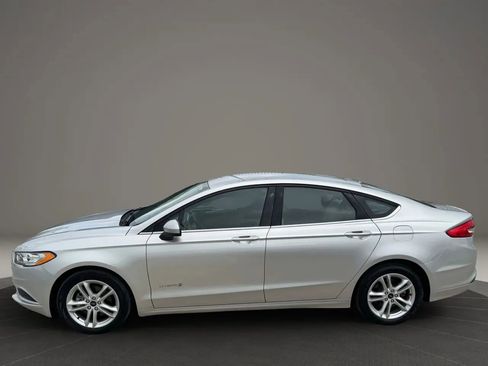 Used 2018 Ford Fusion S image 3