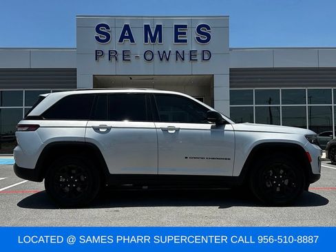 Used 2024 Jeep Grand Cherokee Altitude RWD image 2