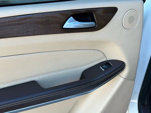 Used 2018 Mercedes-Benz GLS 550 4MATIC image 19