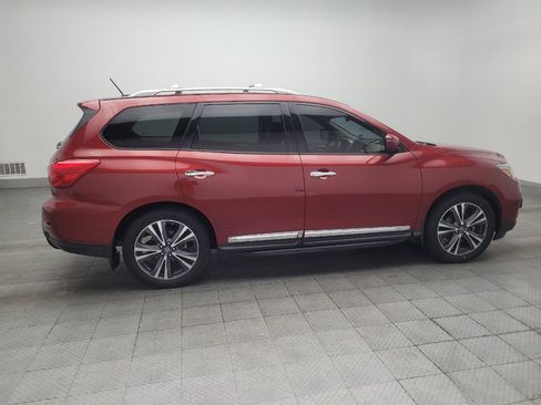 Used 2017 Nissan Pathfinder Platinum w/ Family Entertainment Package FWD image 10