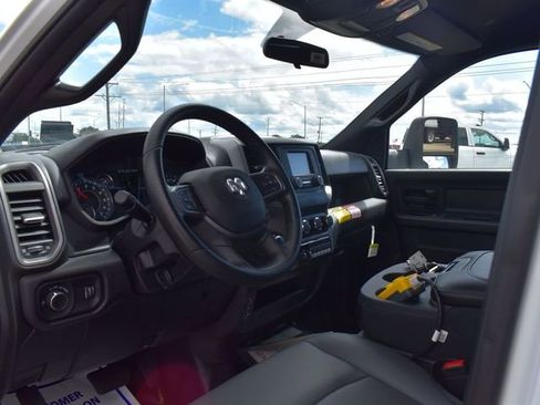 New 2024 RAM 3500 Tradesman w/ Chrome Appearance Group image 12