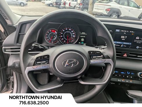 Certified 2023 Hyundai Elantra SEL image 7