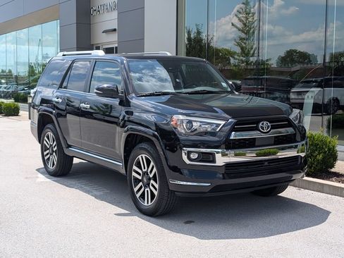 Used 2022 Toyota 4Runner Limited AWD/4WD image 9