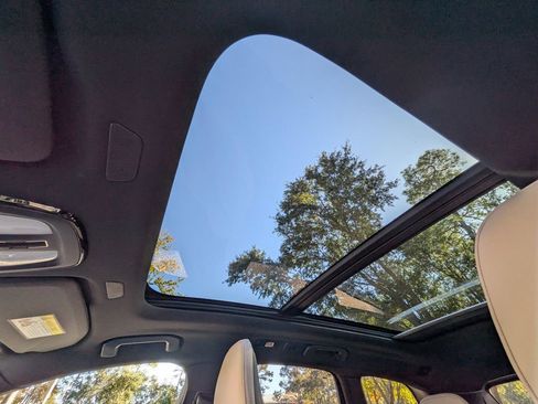 New 2026 Volvo XC60 B5 Plus w/ Protection Package Premier image 22