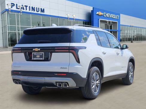 New 2027 Chevrolet Traverse LT FWD image 5