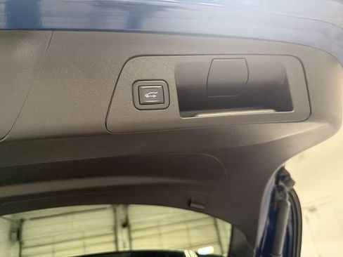 Certified 2023 Buick Envision Avenir AWD/4WD image 16