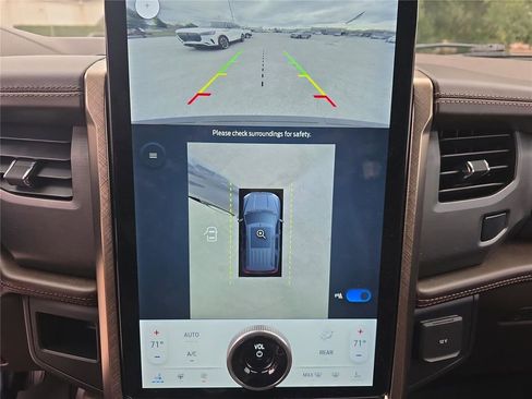 Used 2022 Ford Expedition King Ranch image 18