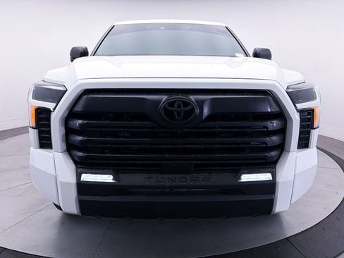 Used 2025 Toyota Tundra SR5 AWD/4WD image 10
