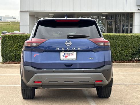 Used 2023 Nissan Rogue SV w/ SV Premium B Package image 8