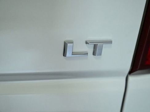 Used 2025 Chevrolet Silverado 2500 LT w/ Convenience Package image 14