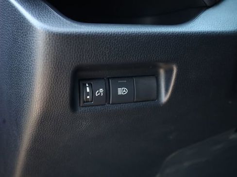 Used 2019 Toyota RAV4 LE image 13