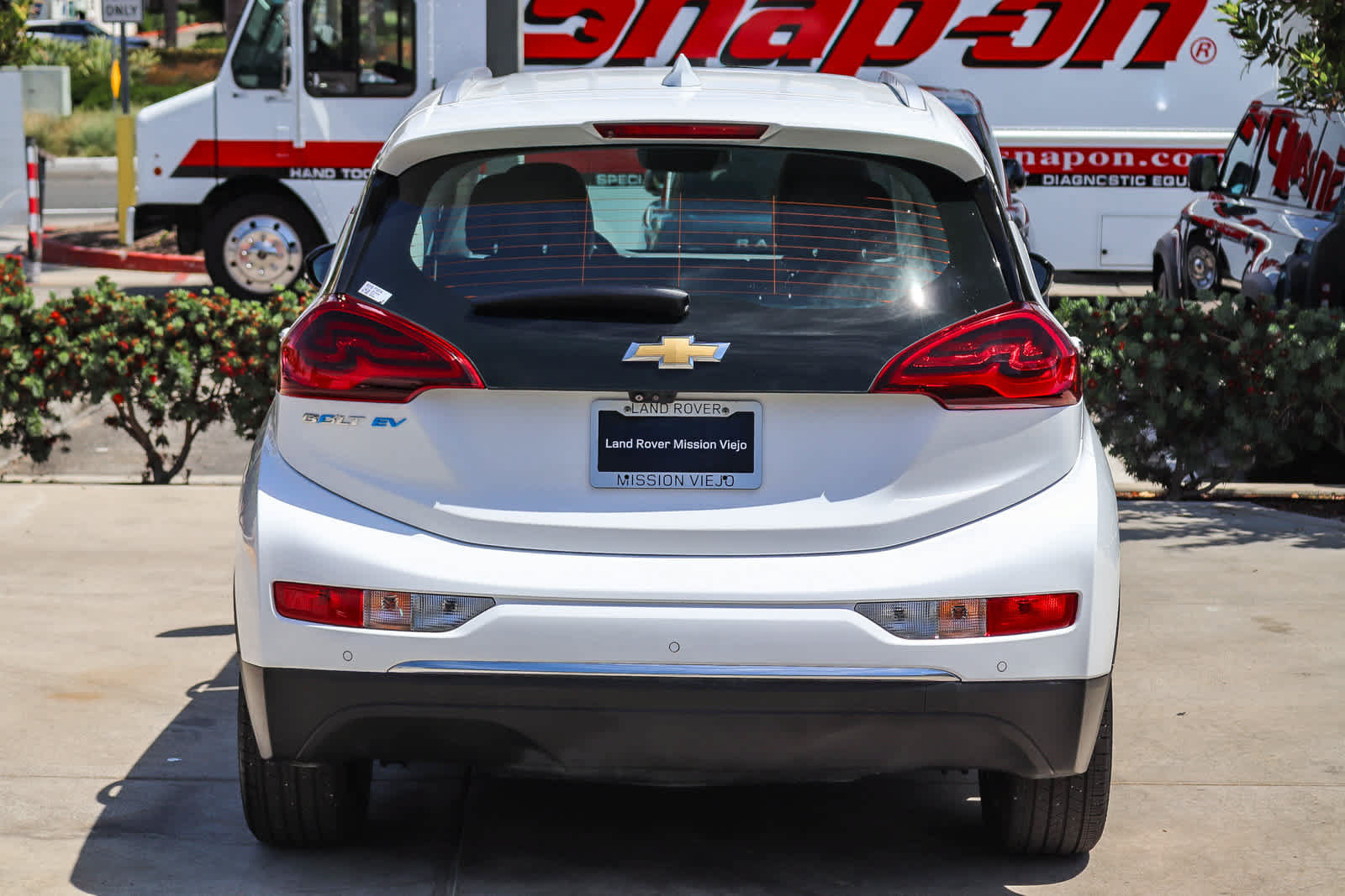 Used 2020 Chevrolet Bolt Premier w/ Infotainment Package FWD image 5
