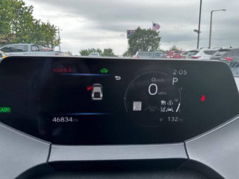Used 2023 Toyota Prius XLE AWD/4WD image 15