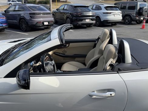 Used 2019 Mercedes-Benz SLC 300 image 45